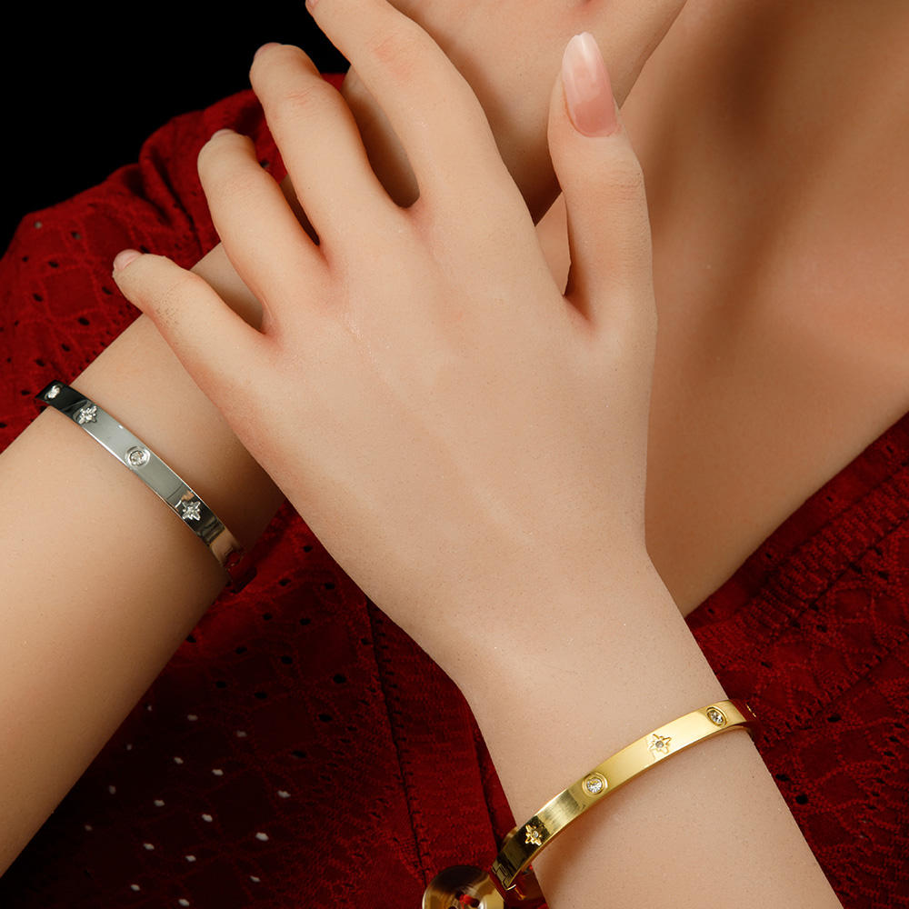Eight-Pointed Star Cuff Bangle
